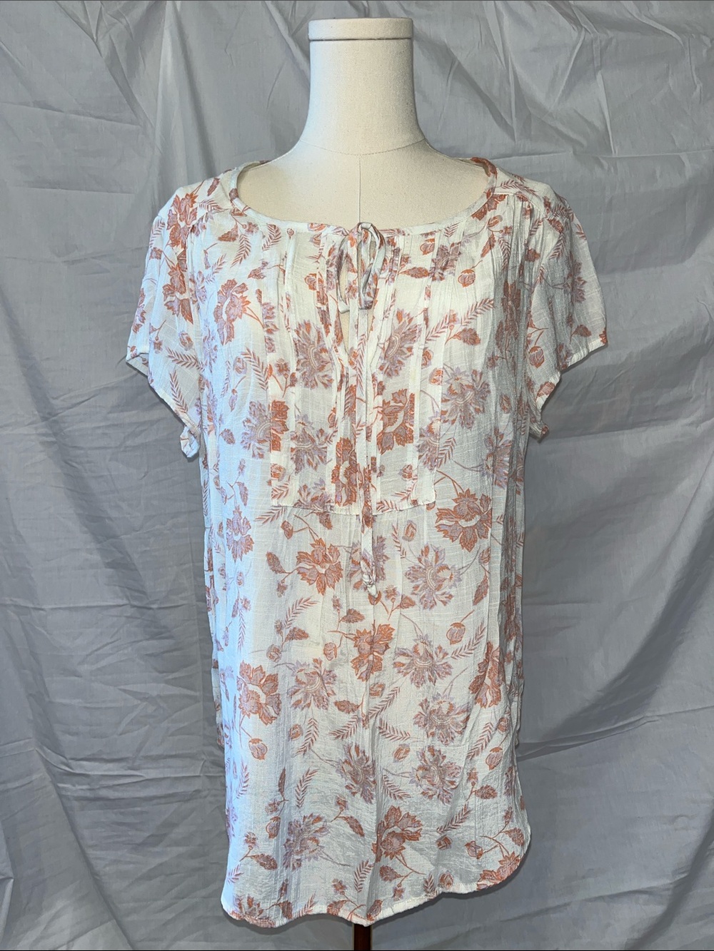 Floral Tie-Neck Short Sleeve Top - White with Rust Floral